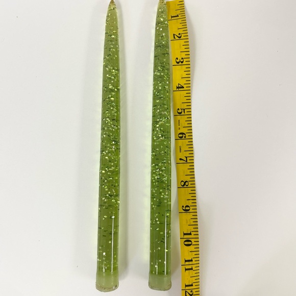PAIR MID CENTURY MODERN LUCITE CANDLES Avocado Green Gold Wick Flecks 12” 1950’s - Picture 3 of 4